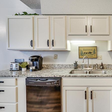 Downtown Gatlinburg Condo With Mountain-View Balcony Buitenkant foto