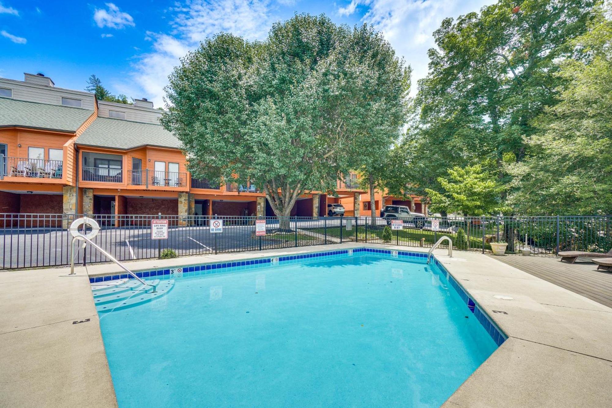 Downtown Gatlinburg Condo With Mountain-View Balcony Buitenkant foto
